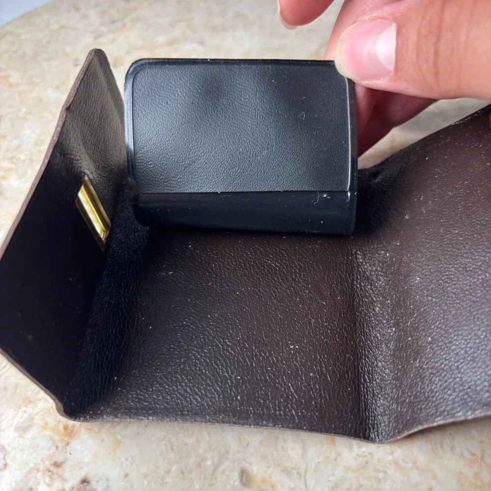 Amity Key Case OS Brown Vintage Cowhide Leather 6 Hook Organizer Snap Closure